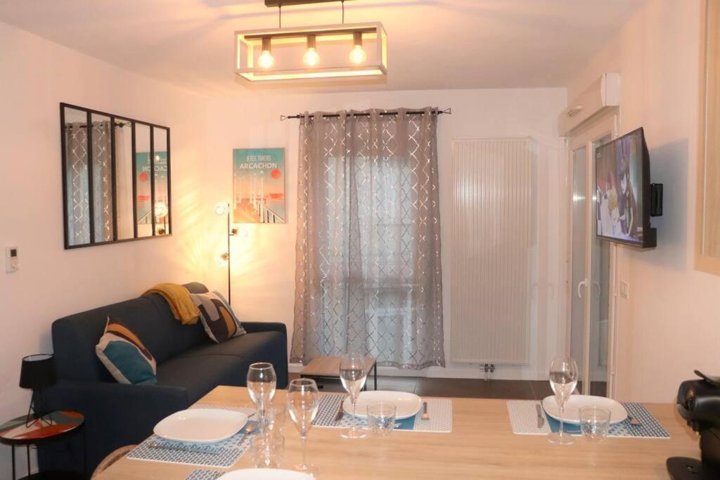 Les Cedres -Tram A 50 Metres, Bordeaux A 5 Minutes, Parking Apartman Cenon Kültér fotó
